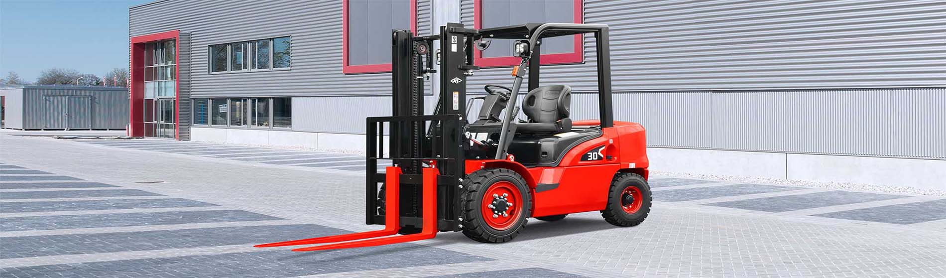 Forklift hire Stevenage unloading pallets from a commercial truck